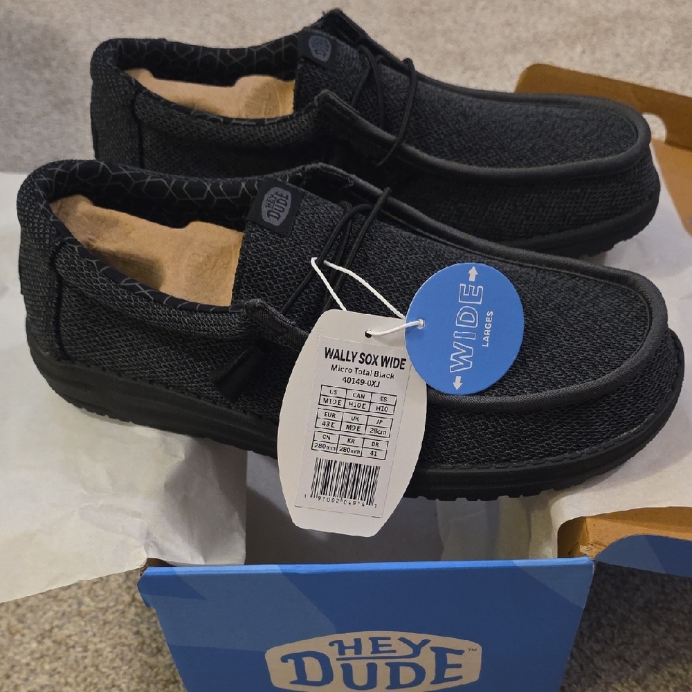 Hey Dude Men's Wally Sox Wide Black Loafers